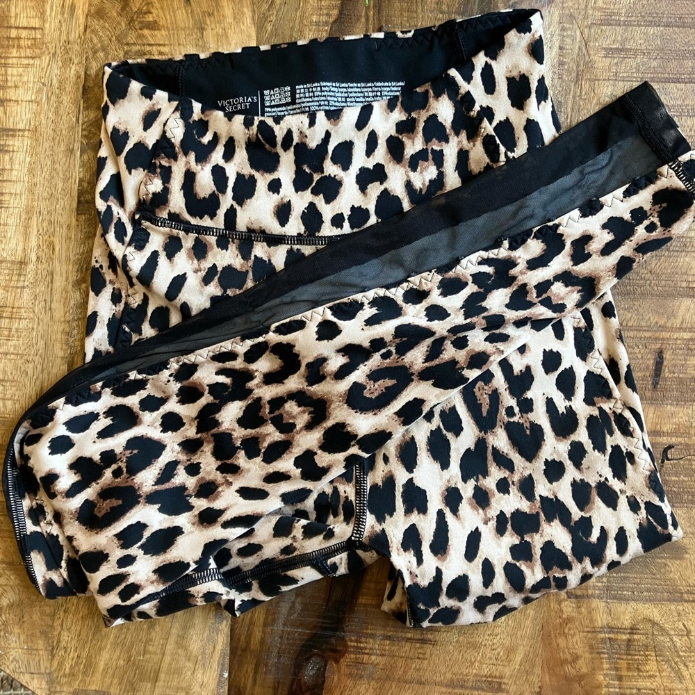 VS Women Animal Print Sport Leggings SZ XS